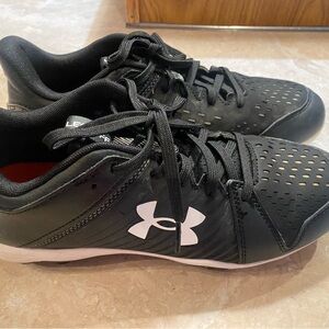 Under Armour Black White Athletic Trainers